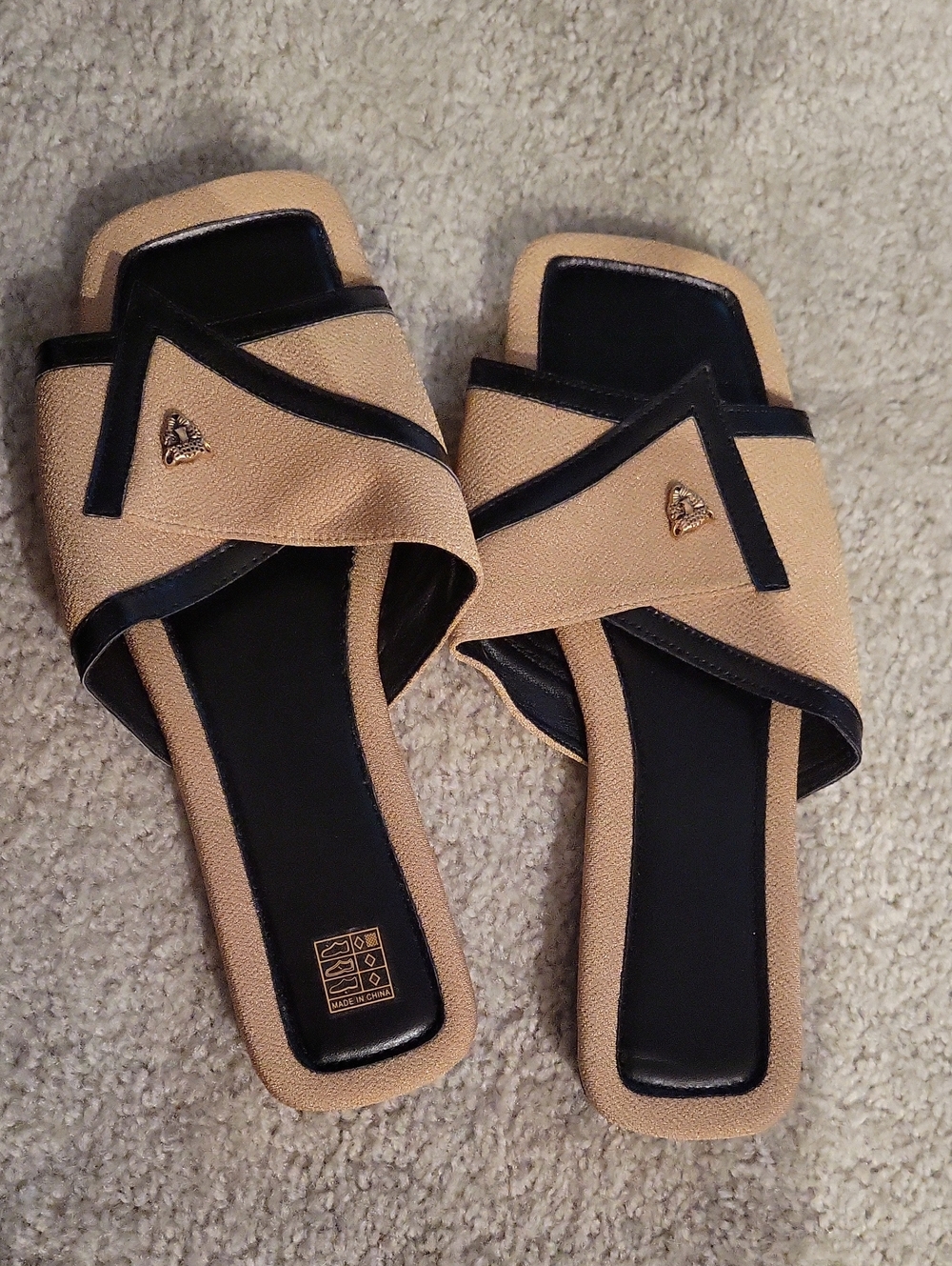 Women’s Crossover Slide Sandals in Beige and Black